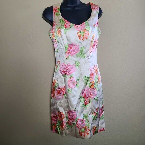 Flora Kung Sleeveless Dress   - Picture 1 of 7